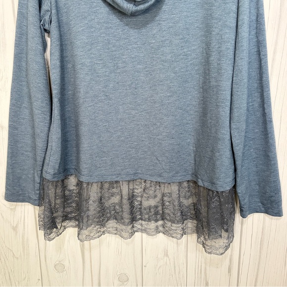 LOGO BY LORI GOLDSTEIN Floral Embroidered Lace Hem Lightweight Hoodie, Medium - Picture 8 of 11